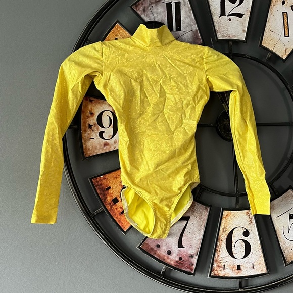 Dance Costume - Picture 2 of 4